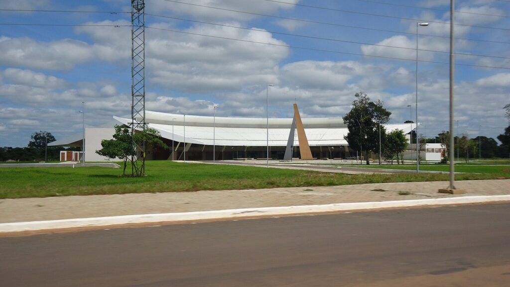 O plano prevê complexos regionais de saúde e educação em quatro regiões do Acre.