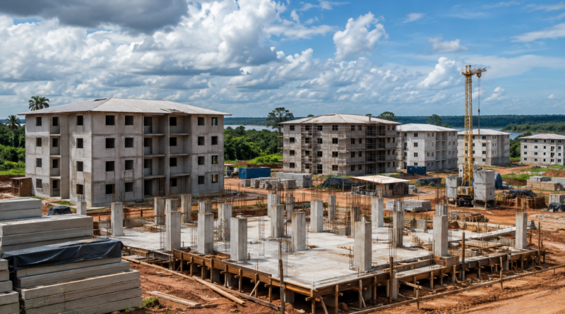 Ministro visita obras em Rio Branco e prevê ampliar moradias no Acre