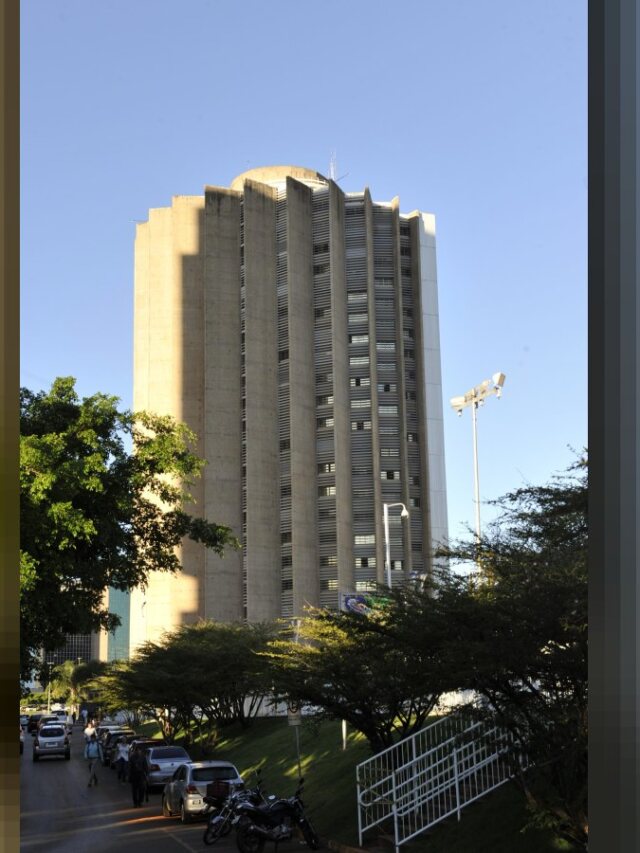 Greves dos Correios e da Caixa continuam no Acre após impasses